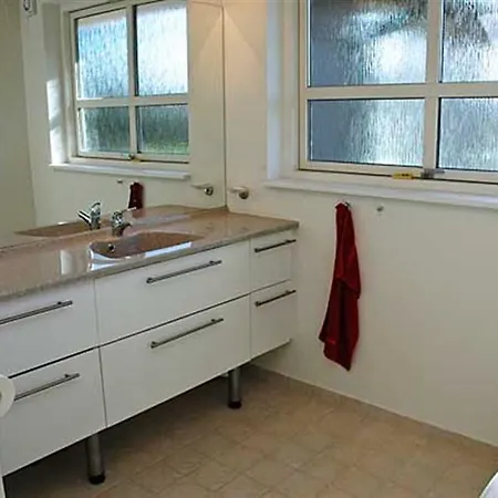 Three-bedroom Holiday Rorsangervaenget 01 펜션 Bogø By